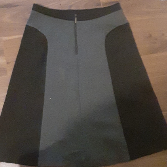 YAL black and grey skirt - Picture 3 of 5